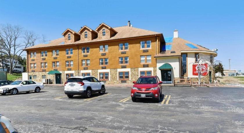 Casa Loma Inn & Suites By Oyo Davenport Ia Near I-80 Luaran gambar